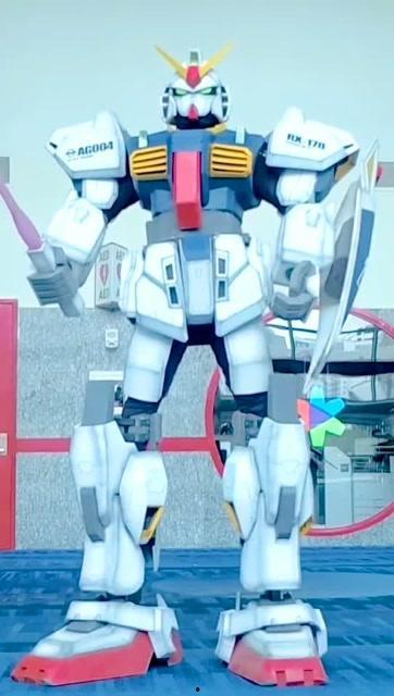 codm最新爆料xm4高达真假,XM4高达真假之谜，揭秘游戏新武器真容  第2张