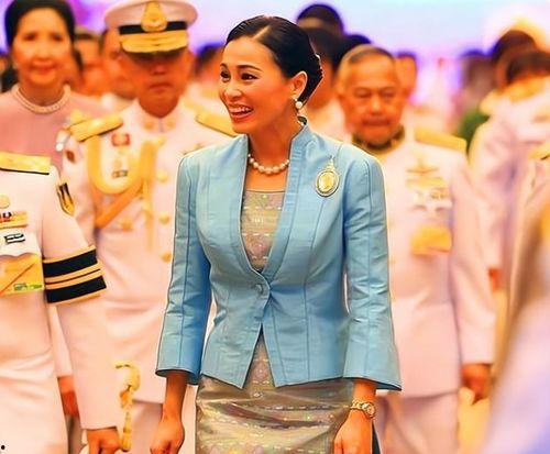 安德鲁最新爆料贵妃,贵妃背后的惊人真相  第2张