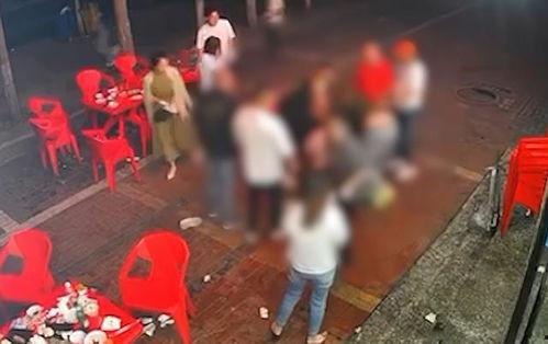 唐山爆料者被抓视频最新,真相与争议交织的瞬间 第2张 唐山爆料者被抓视频最新,真相与争议交织的瞬间 第2张