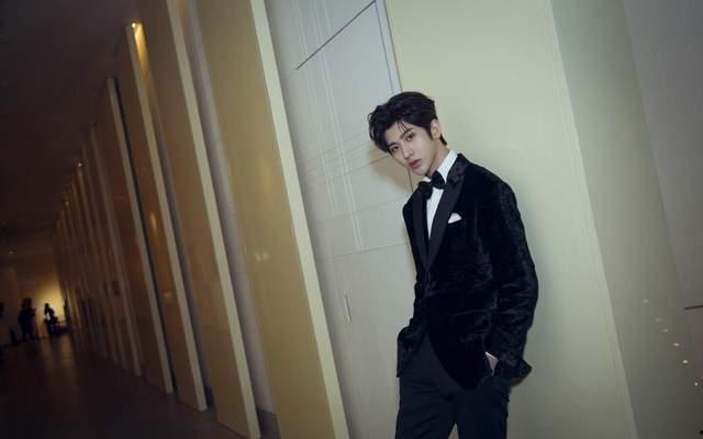 蔡徐坤最新爆料时间,揭秘背后故事，独家访谈大公开！”  第2张